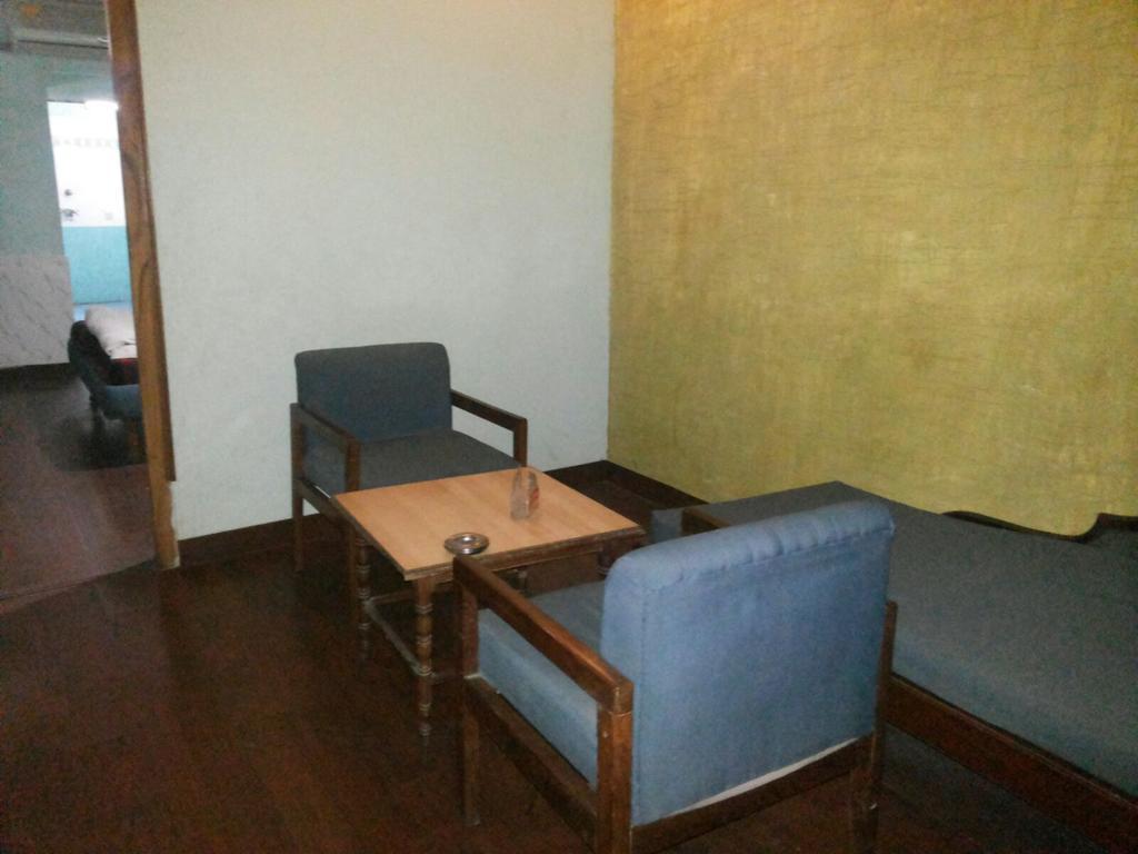Hotel Saurab Дехрадун Екстериор снимка